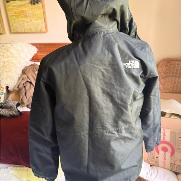 The North Face Black Raincoat Full-Zip Lightweight - Picture 3 of 9